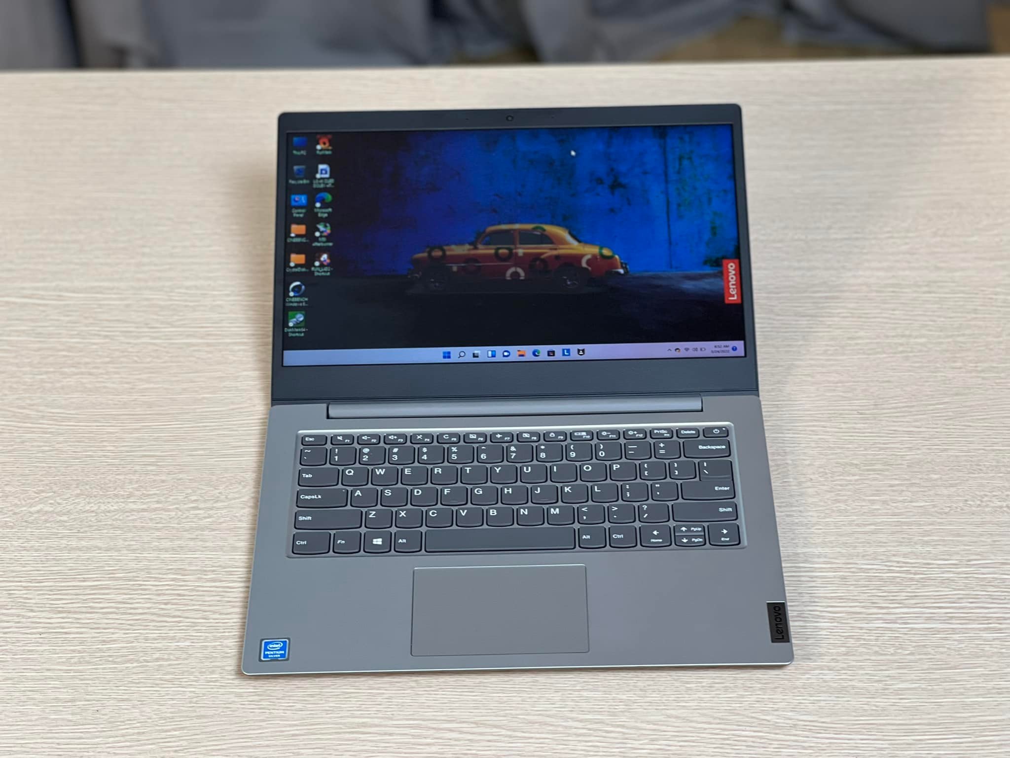 Laptop Lenovo Ideapad 1 11IGL05-2.jpeg